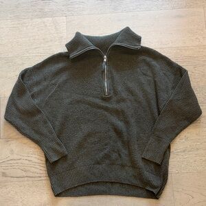 Aerie Women’s Green Zip-Up Sweater